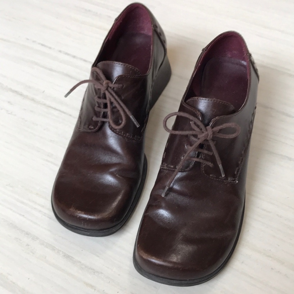 Ea Flexo brown leather shoe Size 7